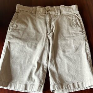Vineyard Vines Breaker Shorts. 30W. Excellent Condition. Pockets front -back